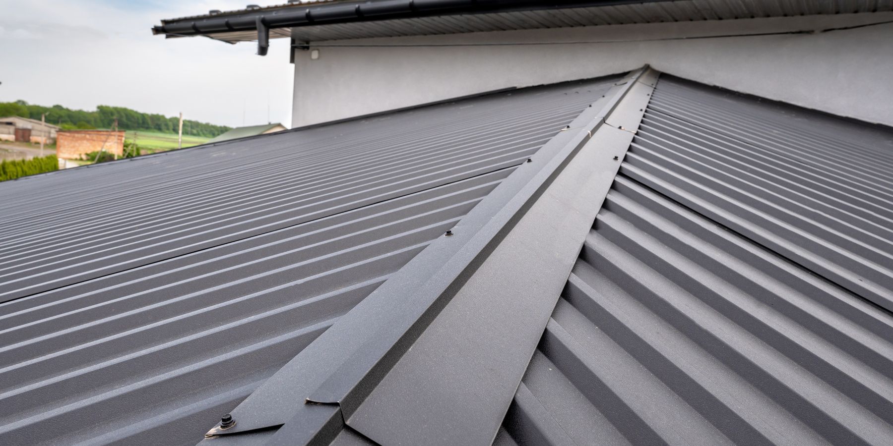 金属製屋根壁材